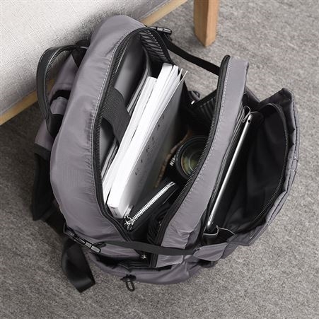 CK双肩包男士商务旅行背包大容量电脑休闲包